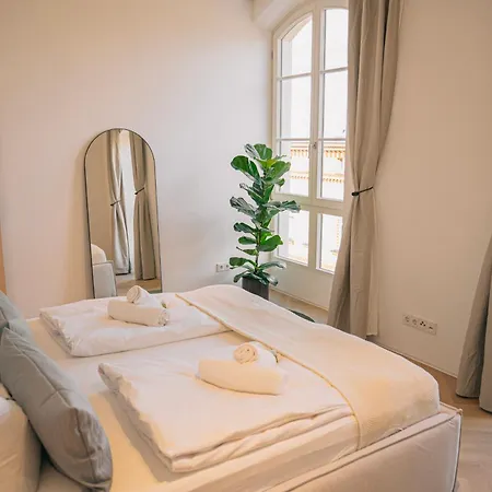 Rr - Penthouse - Luxe 105 Qm - - Wifi Lägenhet
